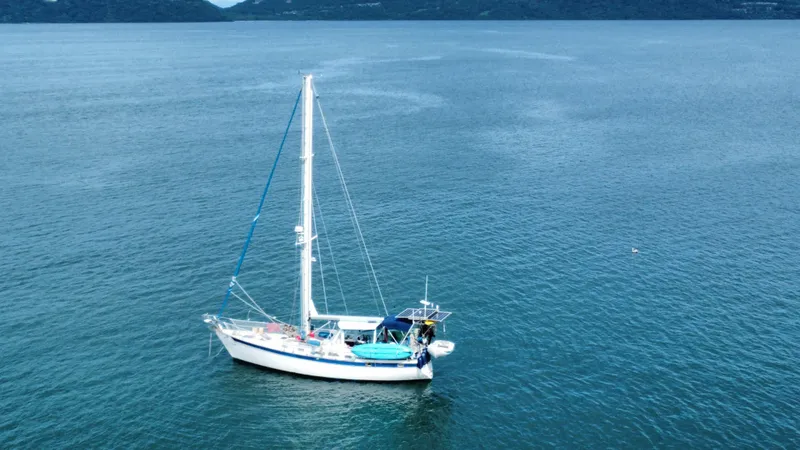 Siren Yacht Photos Pics 