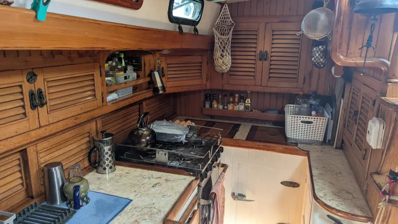 Siren Yacht Photos Pics 