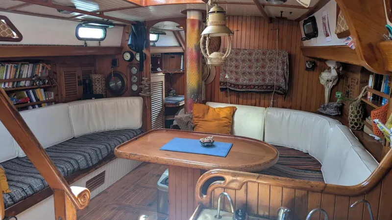 Siren Yacht Photos Pics 