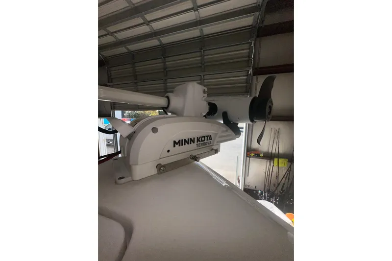  Yacht Photos Pics Minn Kota Terrova motor on 2022 Sea Hunt Gamefish 30 Coffin Box boat.