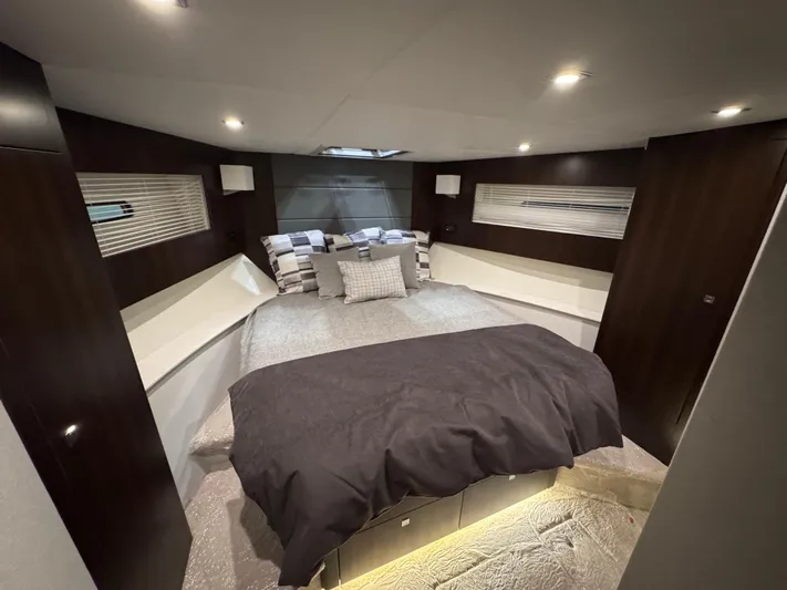 2024 Cruisers 42 Cantius Yacht Photos Pics Luxurious 2024 Cruisers Yachts 42 Cantius cabin with modern design and cozy bedding.