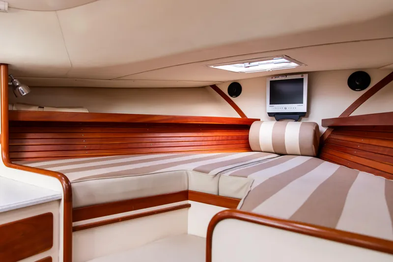 Kemosabe Yacht Photos Pics 