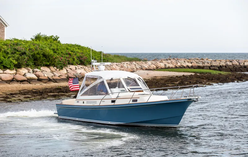 Kemosabe Yacht Photos Pics 