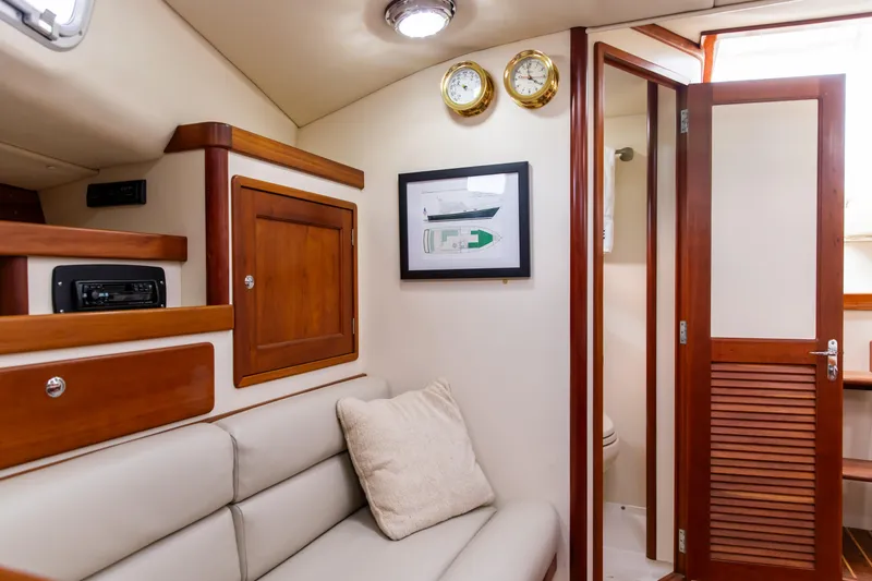 Kemosabe Yacht Photos Pics 