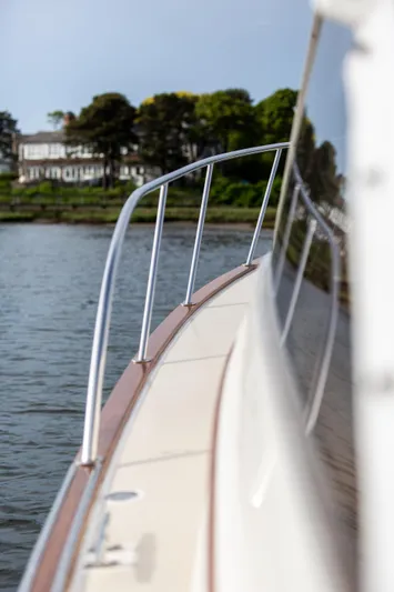 Kemosabe Yacht Photos Pics 