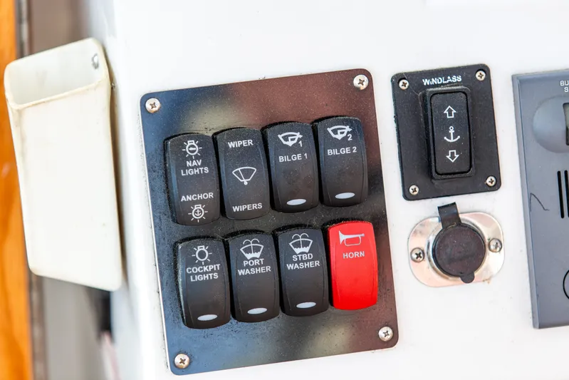 Kemosabe Yacht Photos Pics 