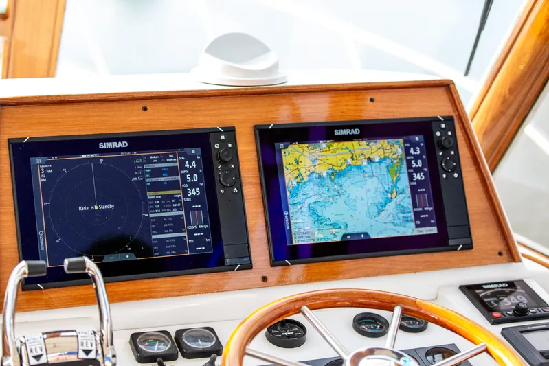 Kemosabe Yacht Photos Pics 