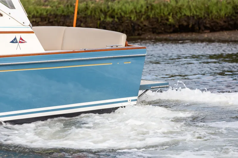 Kemosabe Yacht Photos Pics 