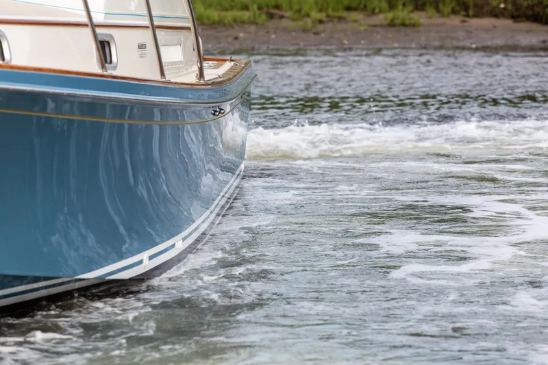 Kemosabe Yacht Photos Pics 