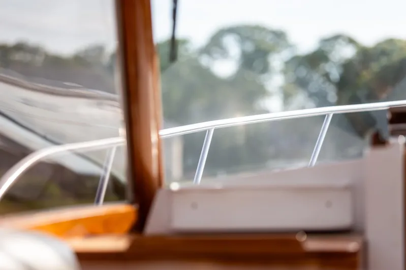 Kemosabe Yacht Photos Pics 