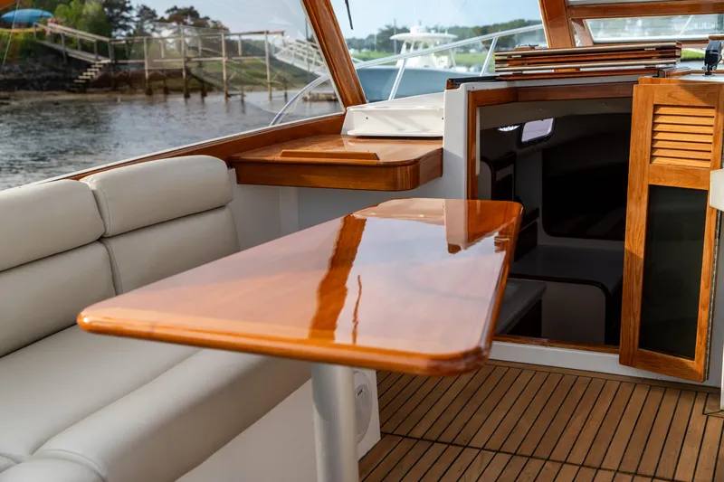 Kemosabe Yacht Photos Pics 