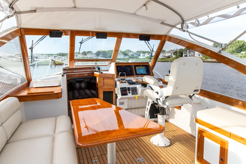 Kemosabe Yacht Photos Pics 