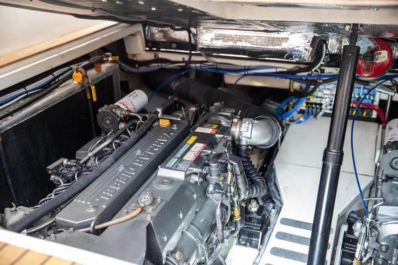 Kemosabe Yacht Photos Pics 