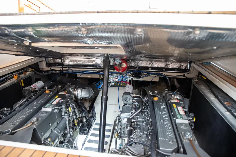 Kemosabe Yacht Photos Pics 