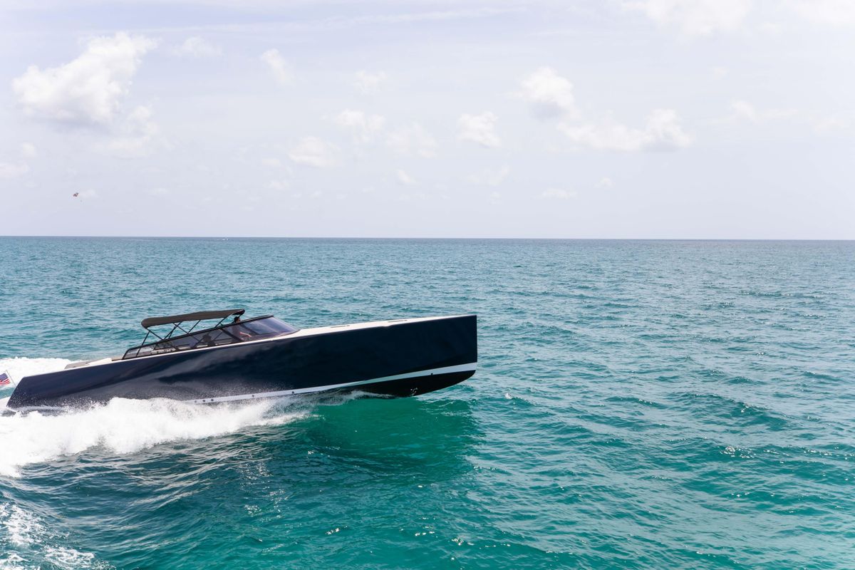 2017 VanDutch 55 