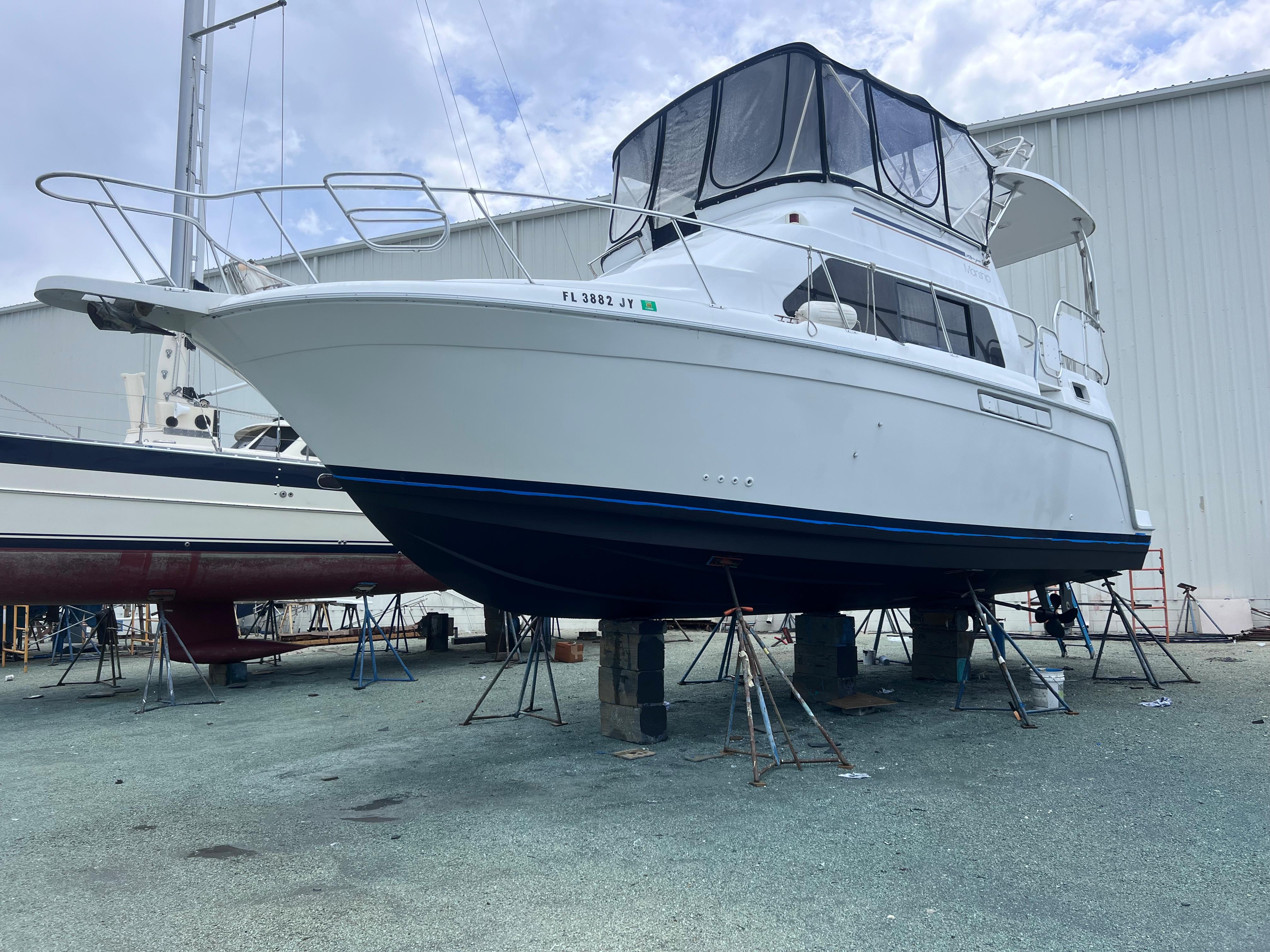 mainship 34 motor yacht review