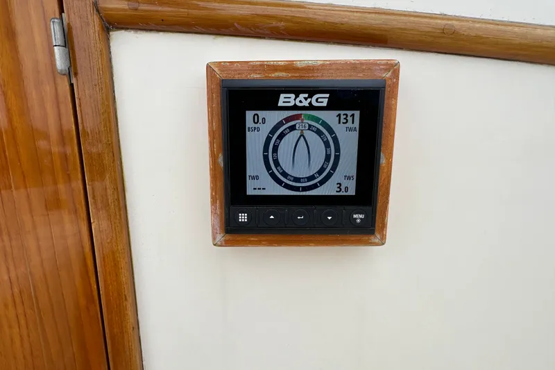 Ibis Yacht Photos Pics B&G marine instrument display on Morris M36, 2006 model, showing wind data.