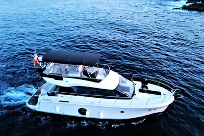 2017 Monte Carlo Yachts MCY 4