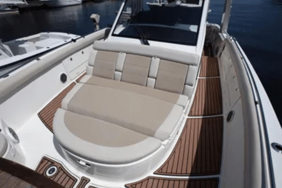 2017 Boston Whaler 42 