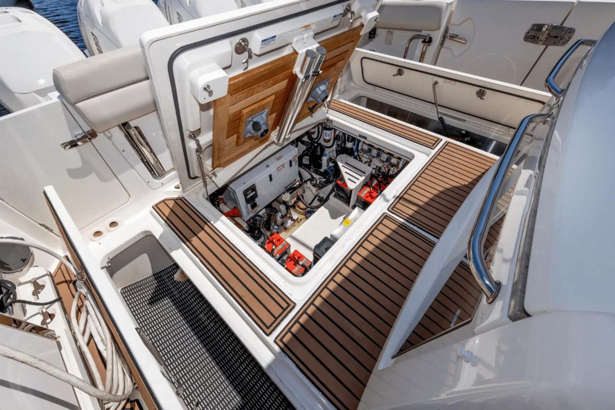 2017 Boston Whaler 42 