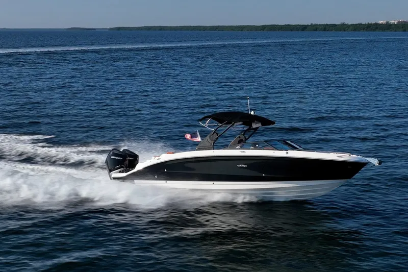 Ceci Yacht Photos Pics 2019 Sea Ray SDX 290 Outboard cruising on open water.