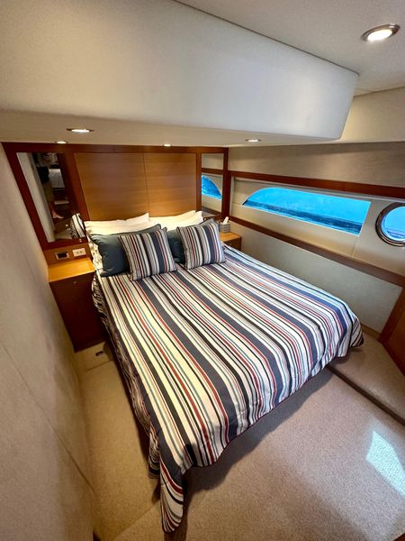 2015 Riviera 50 Enclosed Flybridge