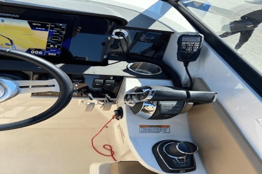 2019 Sea Ray 290 SDX-OB