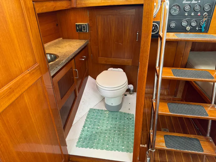 Ocean Star Yacht Photos Pics 