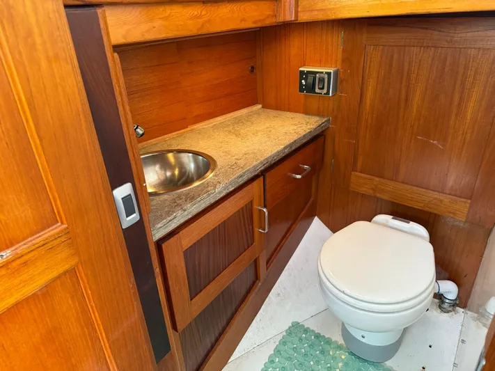 Ocean Star Yacht Photos Pics 