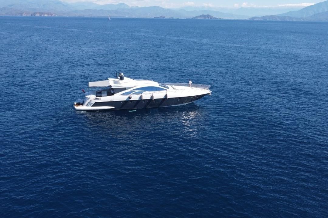 2007 Azimut 88 