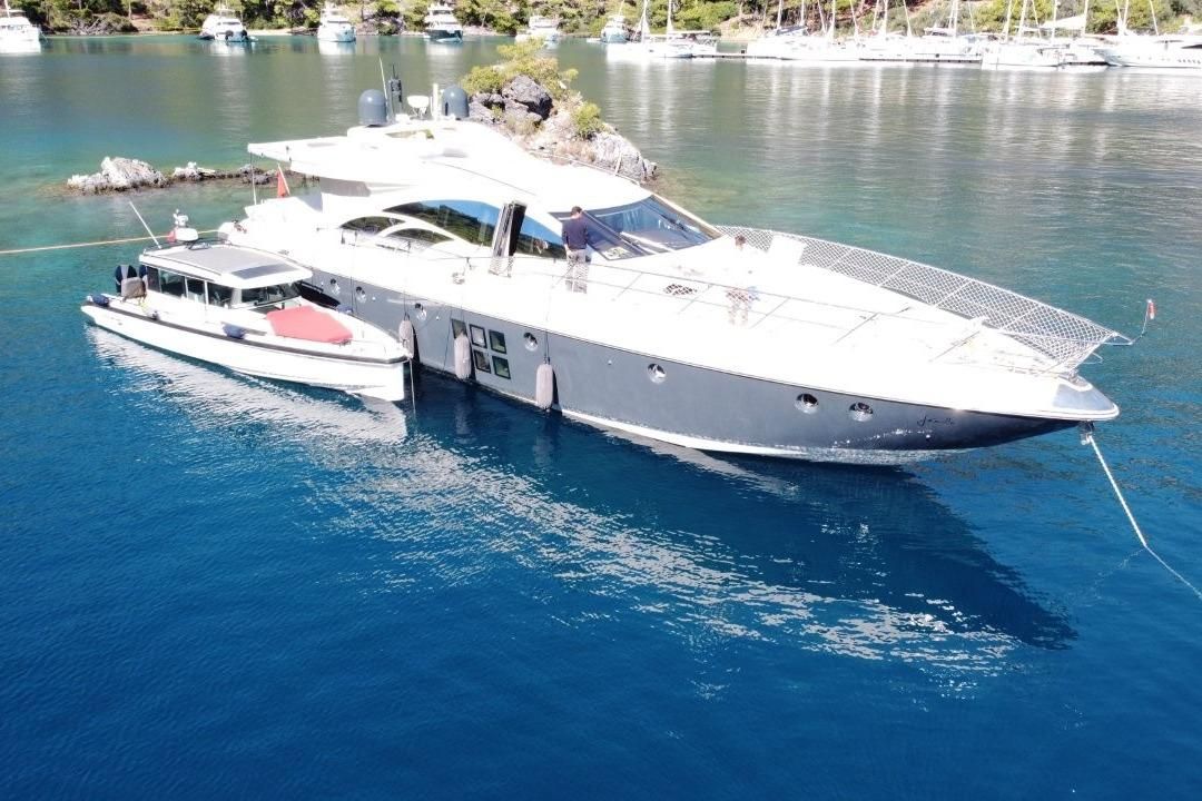 2007 Azimut 88 