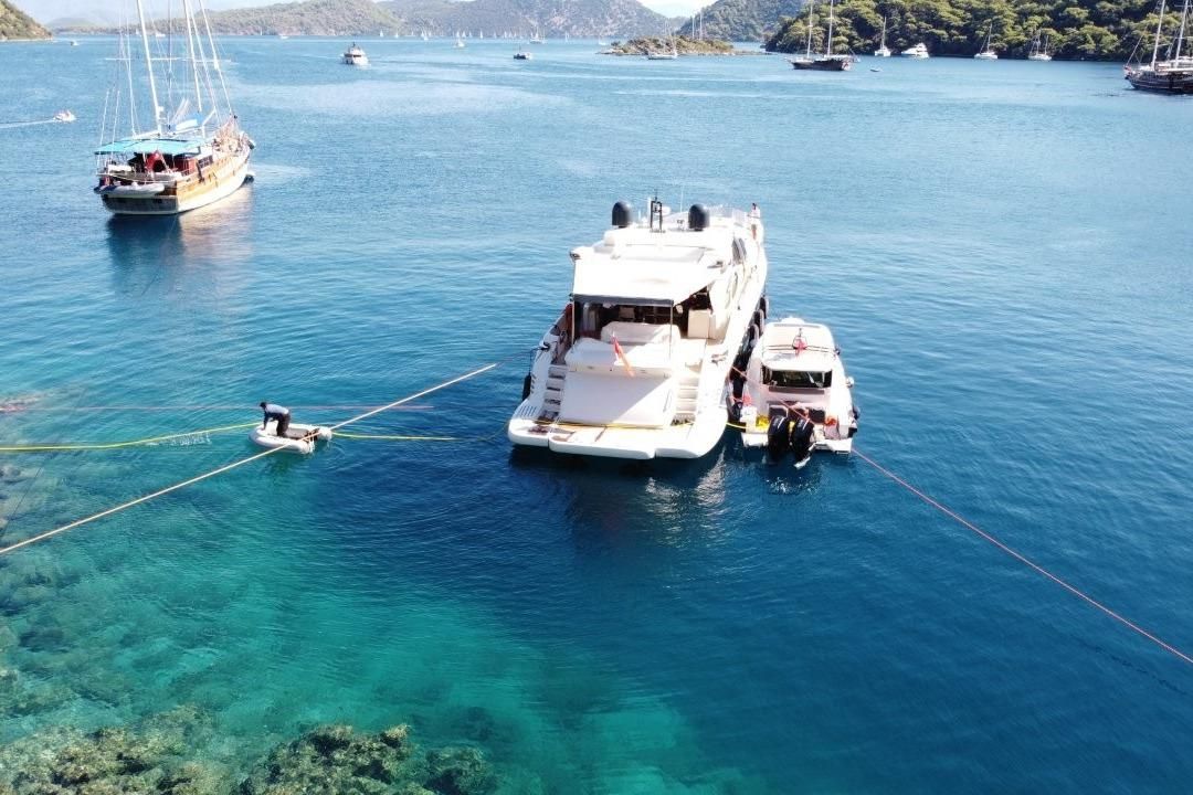 2007 Azimut 88 