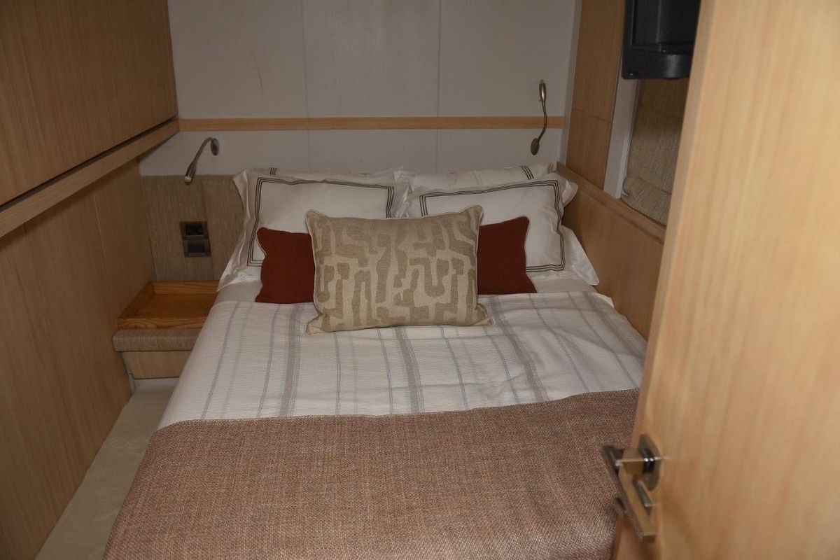 2007 Azimut 88 