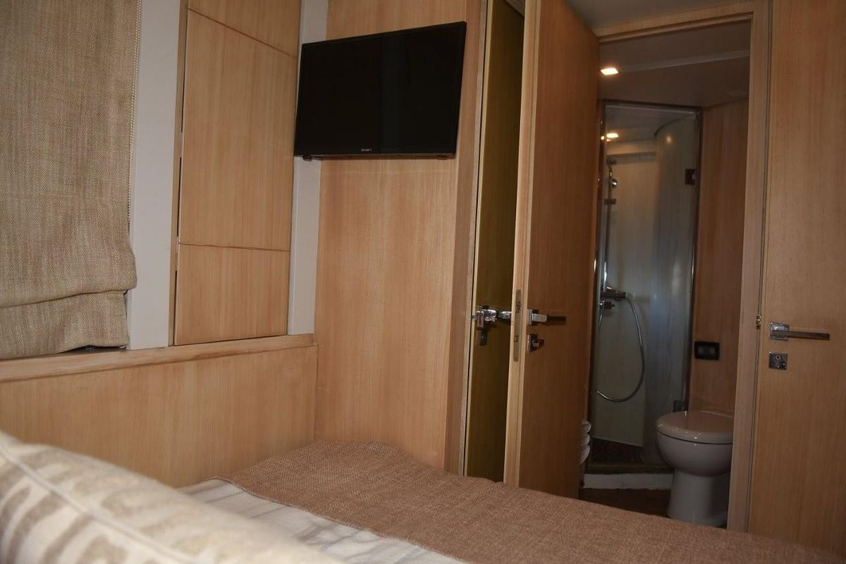 2007 Azimut 88 