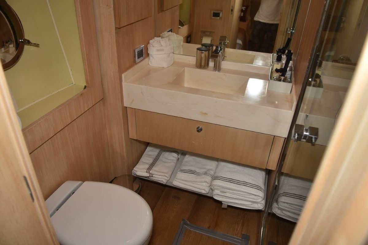 2007 Azimut 88 