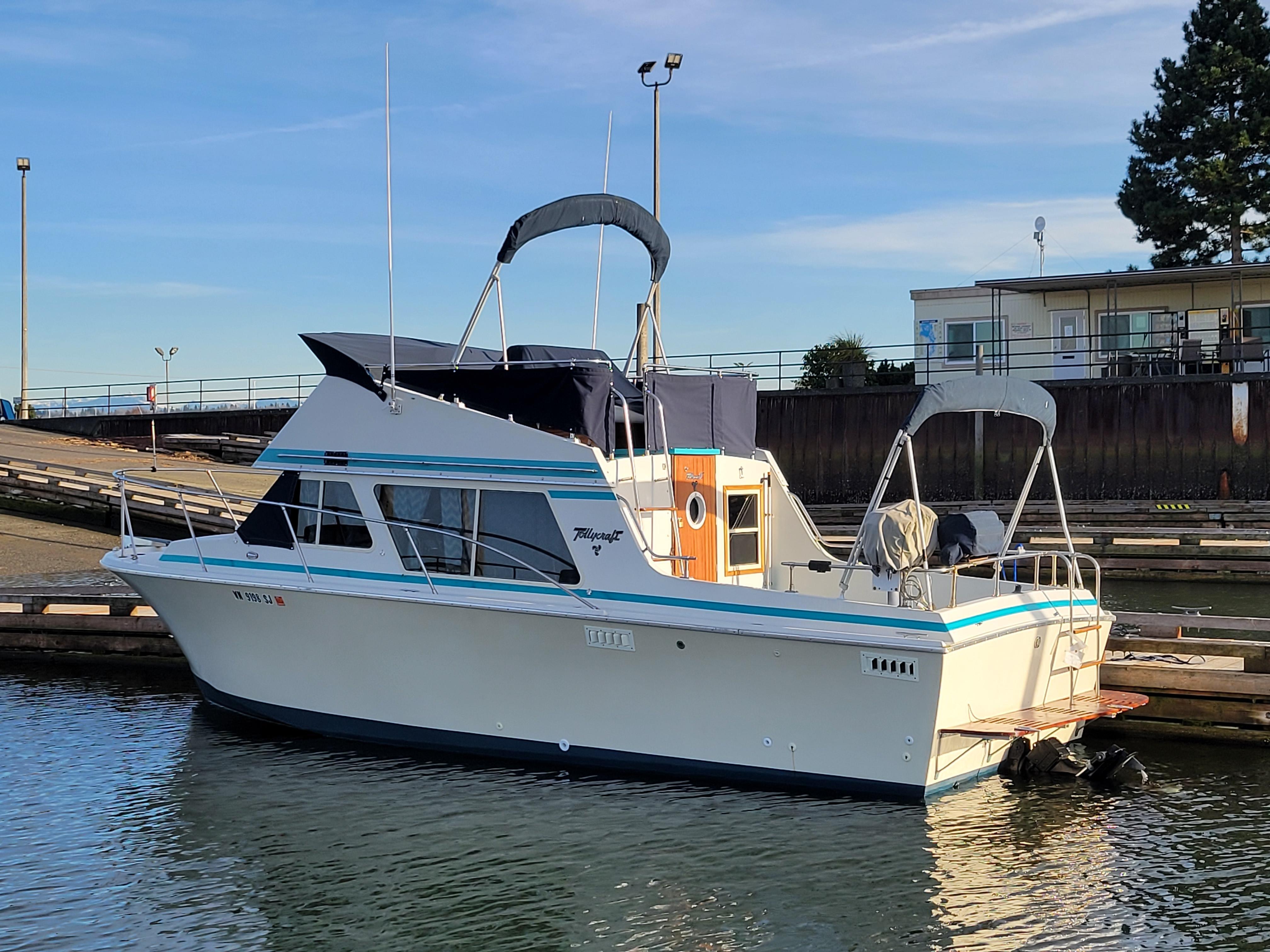 1974 Tollycraft 26 Sedan Flybridge for sale - YachtWorld