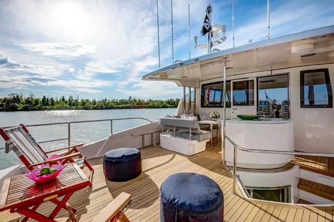 Family Tradition II Yacht Photos Pics Bridge Deck Aft