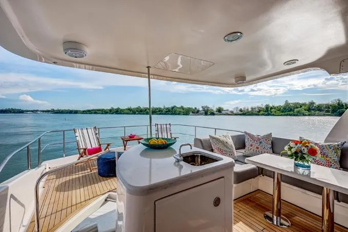 Family Tradition II Yacht Photos Pics Bridge Deck Bar