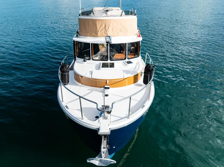 Toujours Yacht Photos Pics 