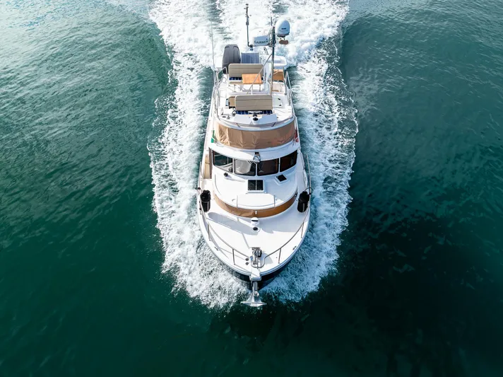 Toujours Yacht Photos Pics 