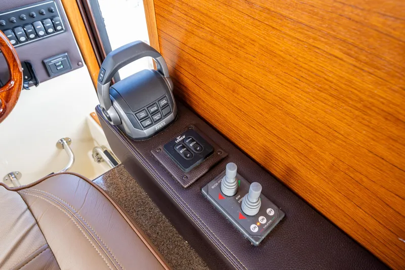 Toujours Yacht Photos Pics 2021 Ranger Tugs R-31 CB helm controls with joystick and throttle.