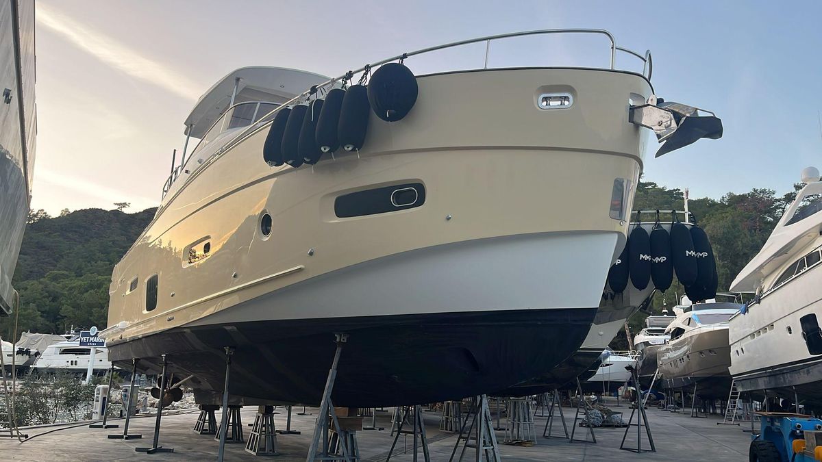 2016 Azimut 68 