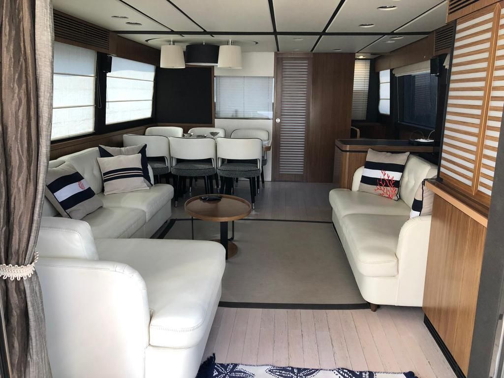 2016 Azimut 68 