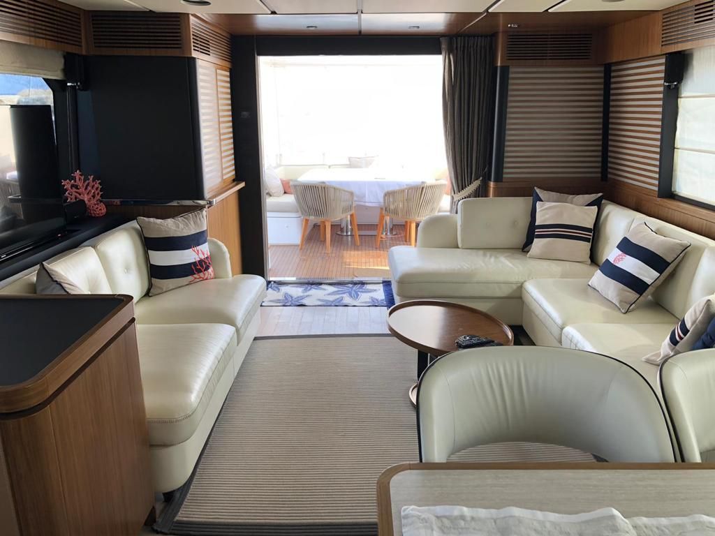 2016 Azimut 68 