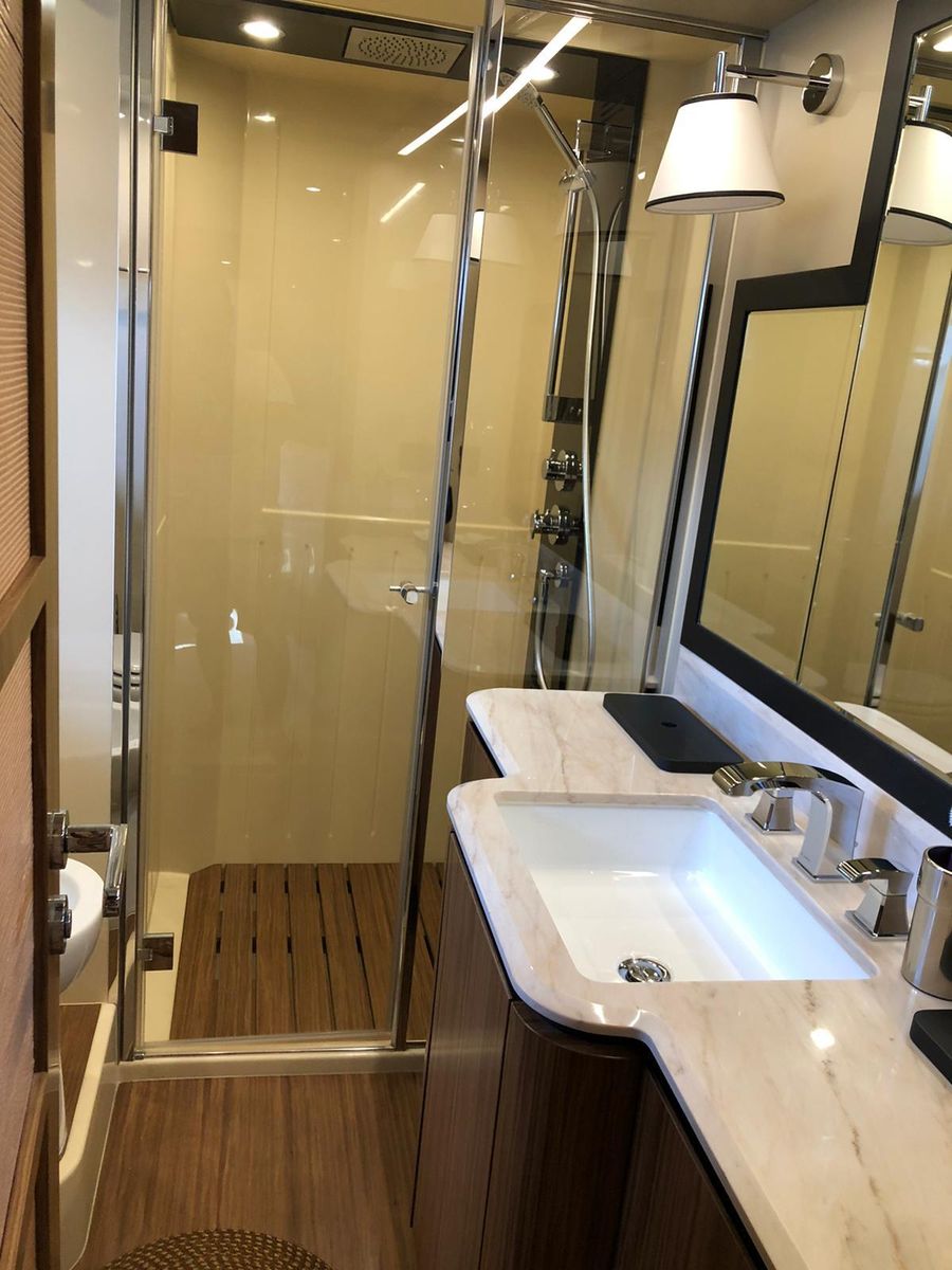 2016 Azimut 68 
