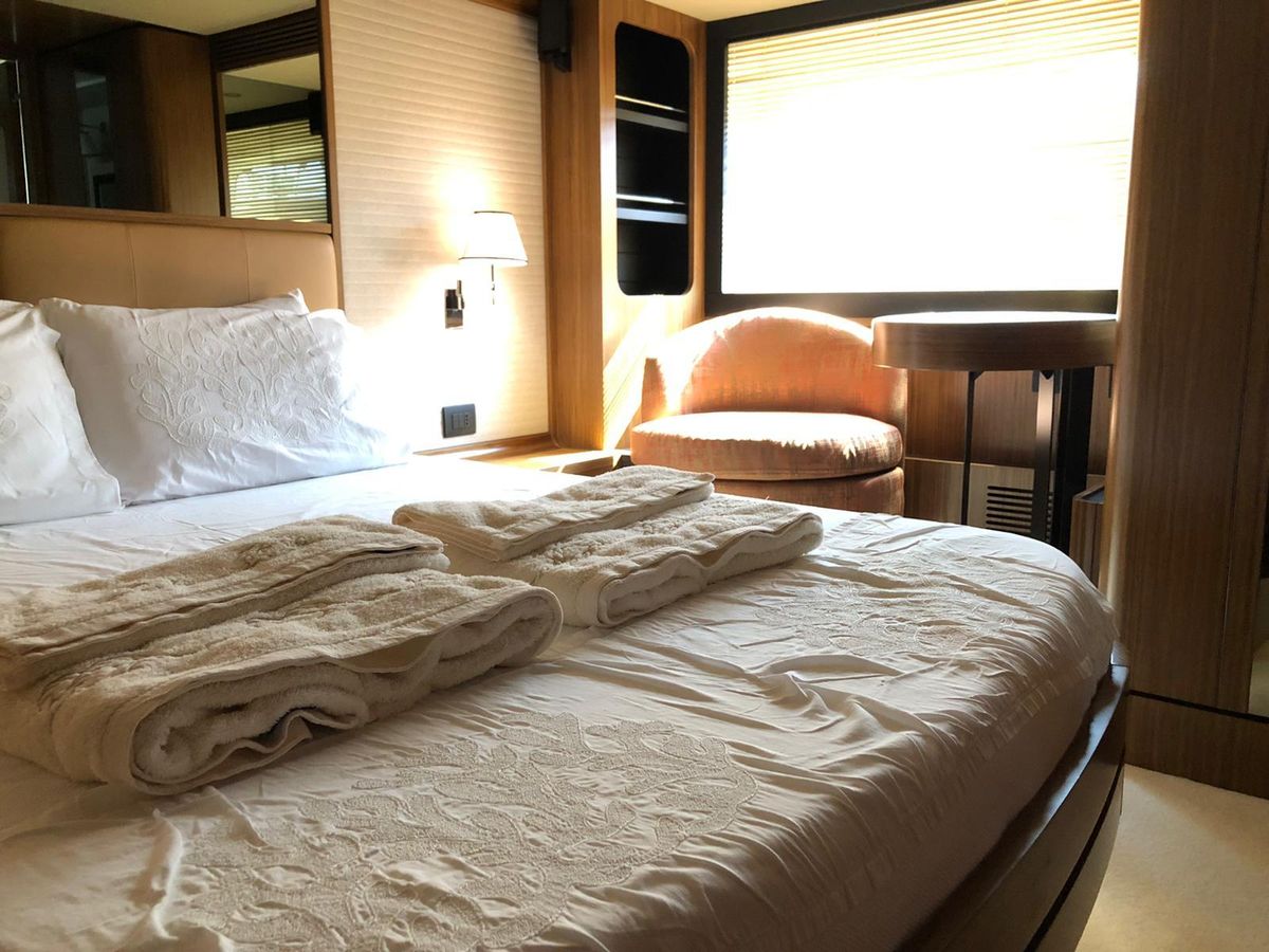 2016 Azimut 68 