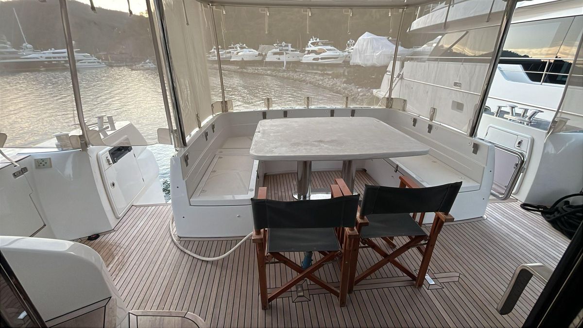 2016 Azimut 68 