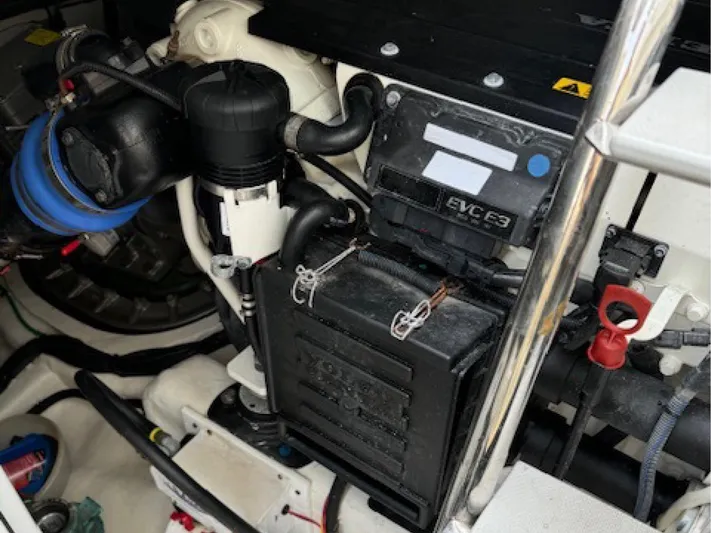 Andante III Yacht Photos Pics Engine compartment of 2017 Sabre 45 Salon Express boat, featuring EVC F3 system.