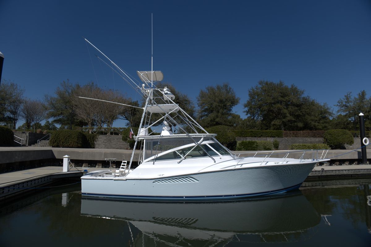 2002 Viking 43 