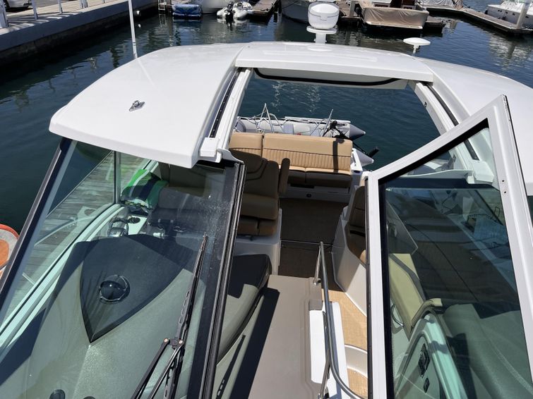 2014-43-cruisers-yachts-430-sport-coupe